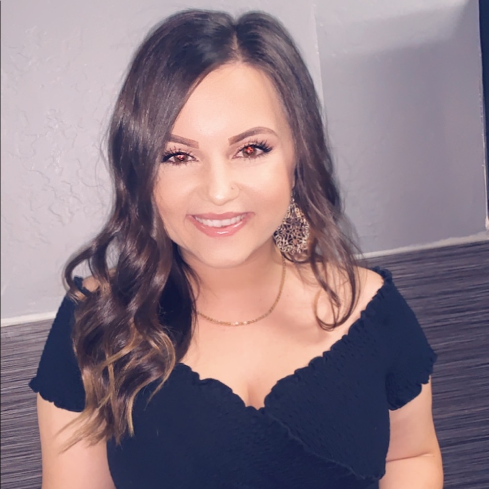 Meet your Posher, Sabina